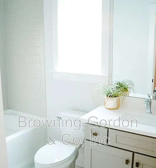 2156B Byrum Ave — Photo 18