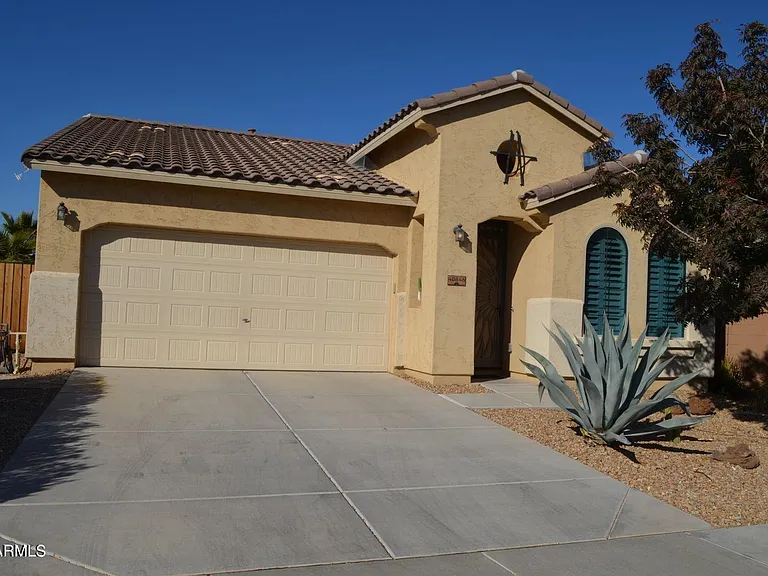40846 W Rio Grande Dr — Photo 1