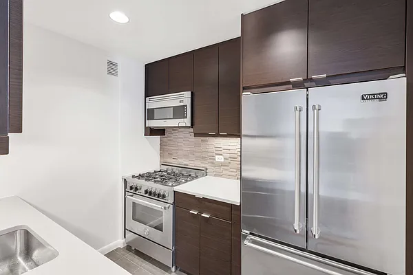 Sold by Compass | media 16