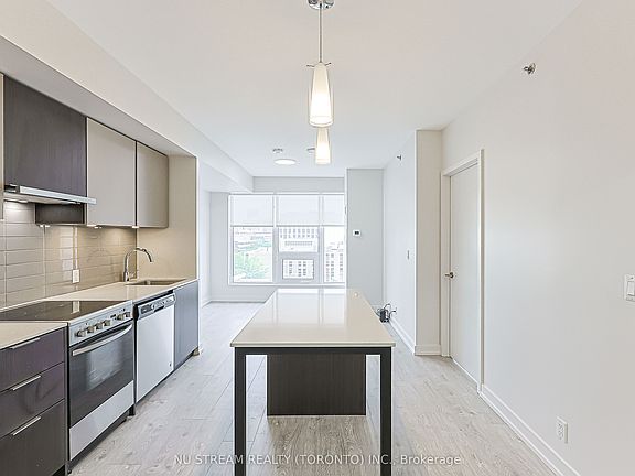 4th image of 203 College St #905