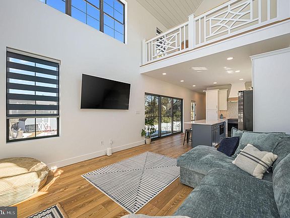 3rd image of 103A New Rd