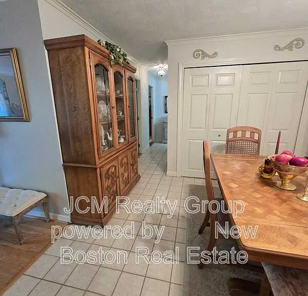 276 Albion St — Photo 3