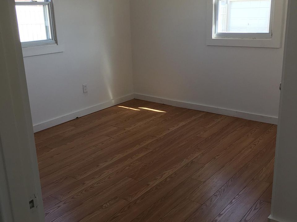 1st image of 1916 Benham Ave