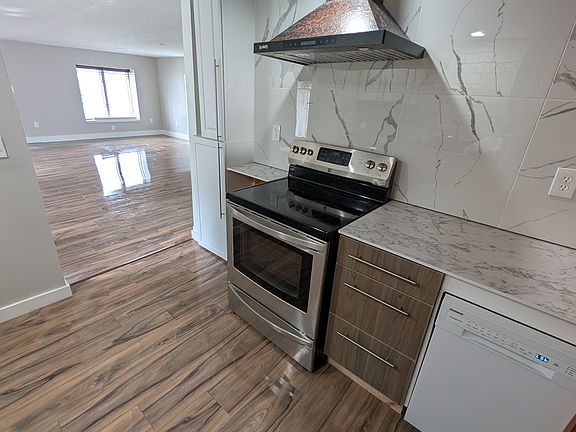 4th image of 358 S Craig Ave