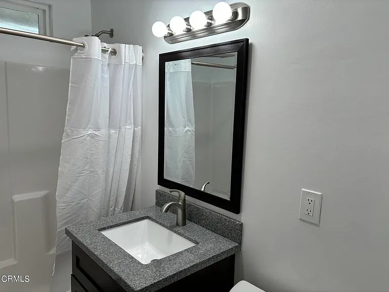 109 Bald St #B — Photo 4