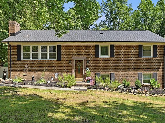 2nd image of 3102 Little River Dr