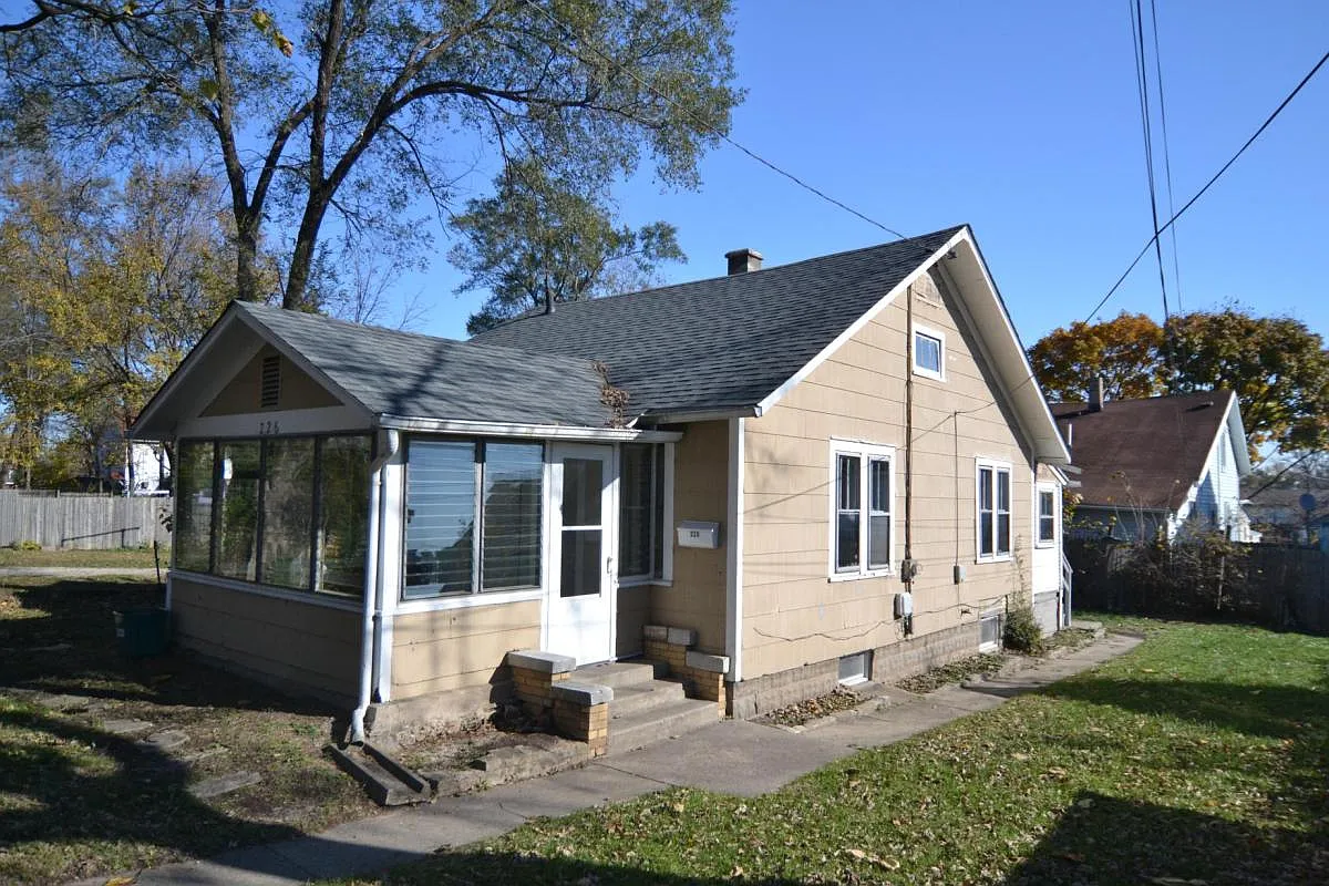 226 Hyde Park Ave photo 1