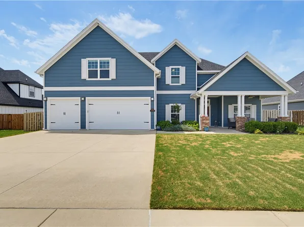 6420 S 60th St, Rogers, AR 72758