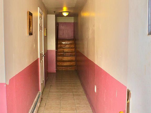 2nd image of 992 Jennings St