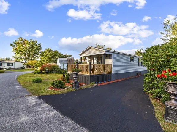 28 Washington Park, Carver, MA 02330