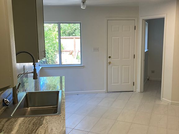2nd image of 704 Arbutus Ave