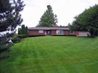 20104 Cornhusker Rd, Gretna, NE 68028