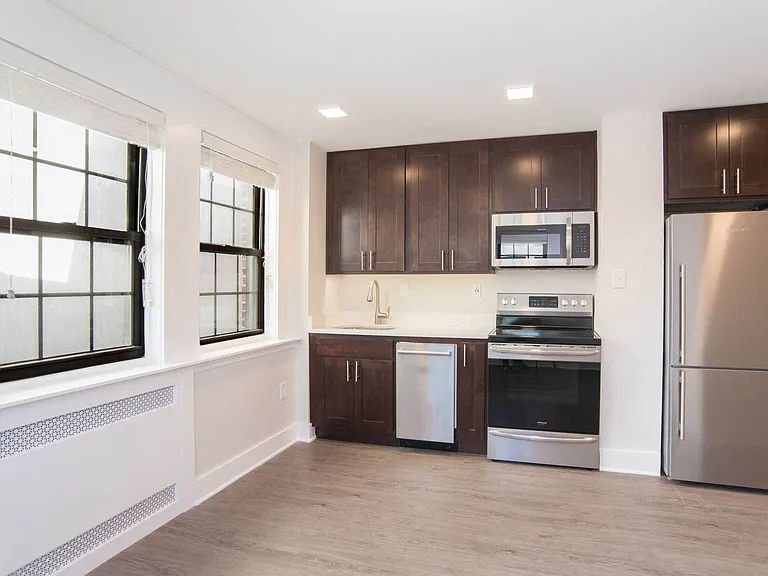 Pr4emium Package Espresso Kitchen