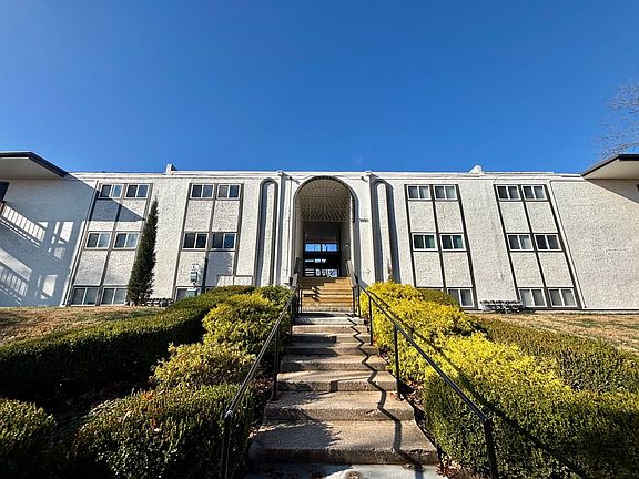 2nd image of 3926-3934 Warwick Blvd #3930-6