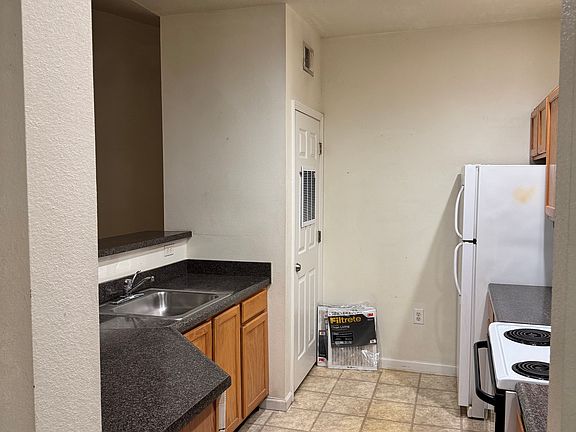 5th image of 4802 51st St W APT 1911
