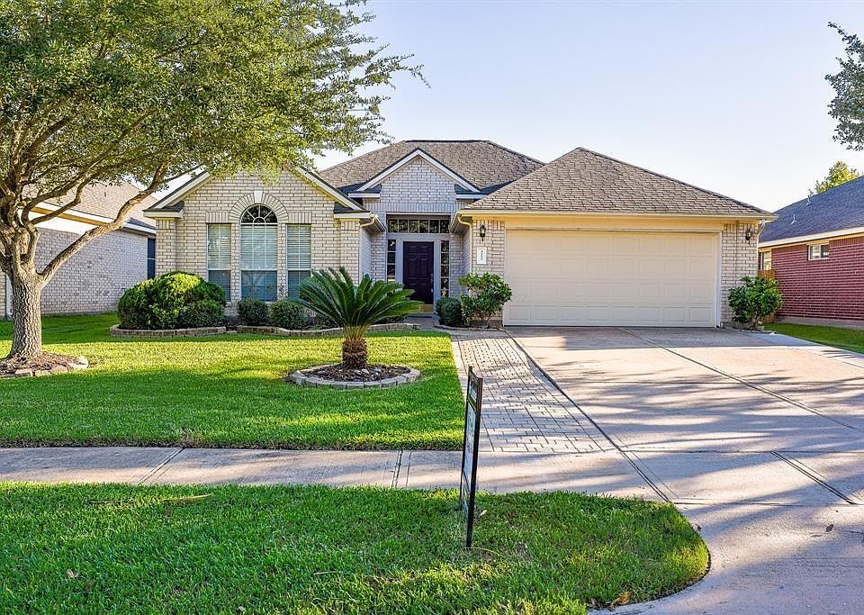 1st image of 3227 Stratford Pointe Dr