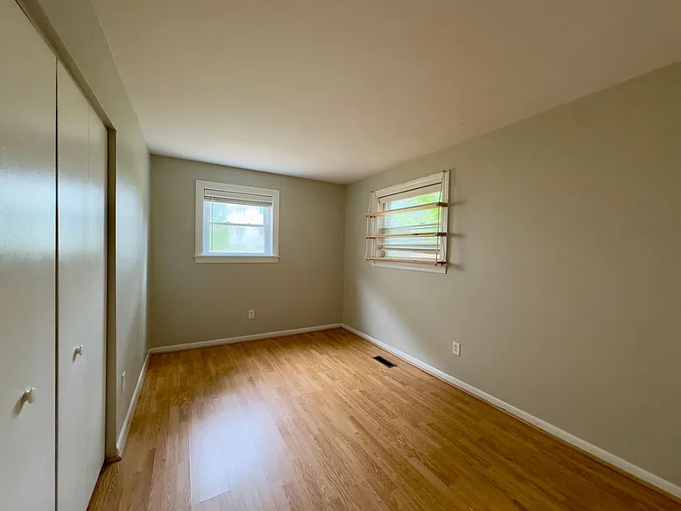11 Warren Lodge Ct #B — Photo 13