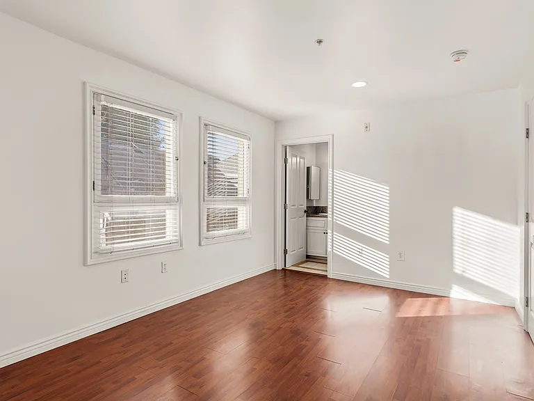 2673 Menlo Ave #3 — Photo 14