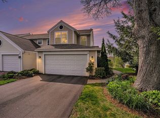 72 Sun Ridge Dr, Holland, MI 49424