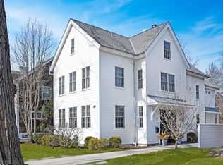 377 Sunset Rd, Winnetka, IL 60093