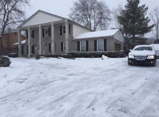5464 Tequesta Dr, West Bloomfield, MI