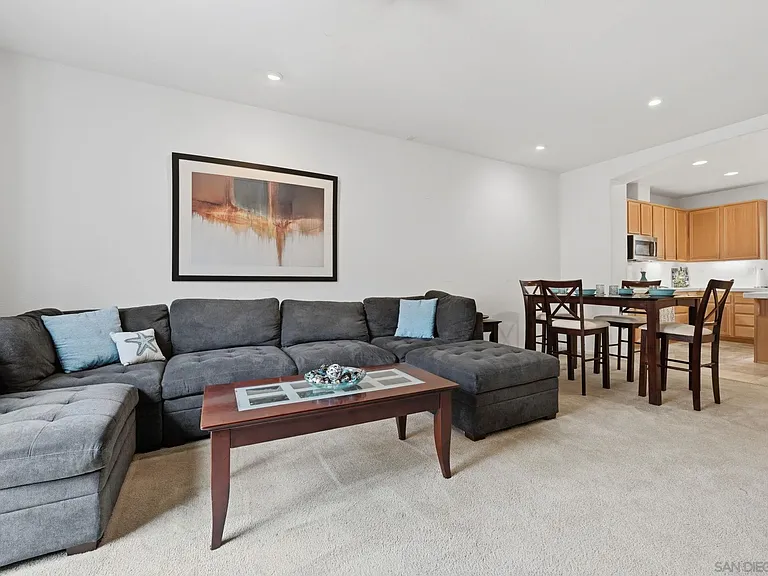 237 Marquette Ave — Photo 10