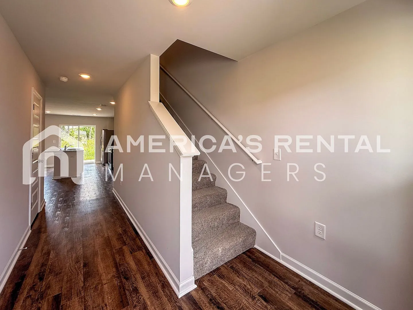 Townhouse For Rent In Lincoln, al!! Minutes From Honda!! Available To View With 48 Hours Notice! — Photo 3