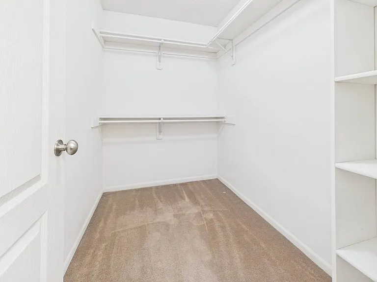 703 Iron Horse Dr — Photo 17