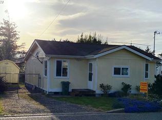 934 Crocker St, Coos Bay, OR 97420