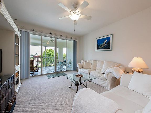 Home For Sale In WATER S EDGE AT PEPPERTREE POINTE