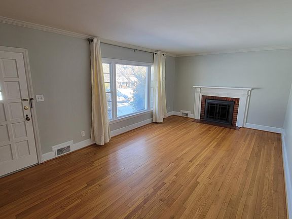 4th image of 604 Candlewood Dr