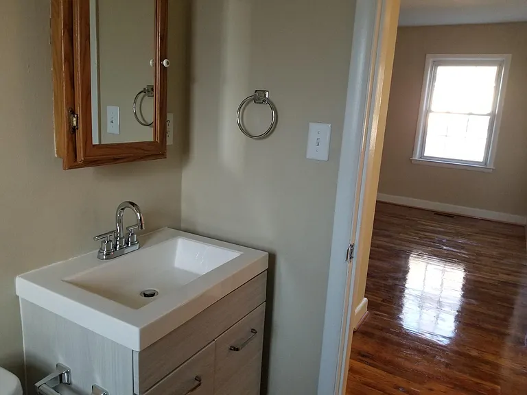 1317 Onyx St #2 — Photo 9