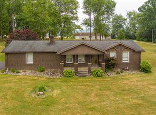 127 Briar Ln, Derry, PA 15627