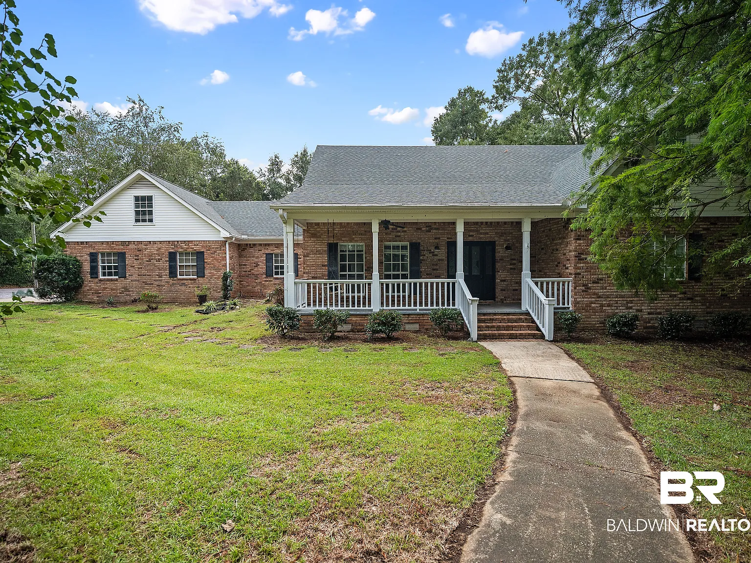 3 bed, 3.0 bath, 3542 sqft, $2,200 — Photo 2