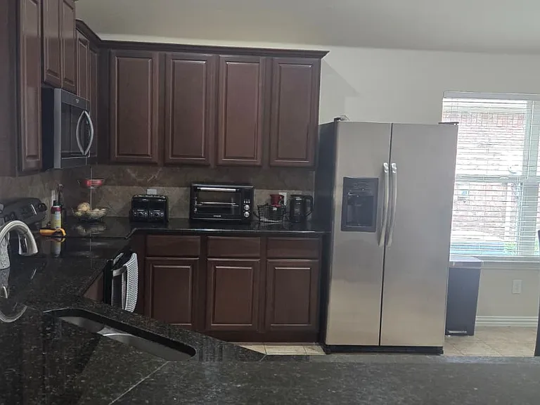 5116 Seashore Ln — Photo 7