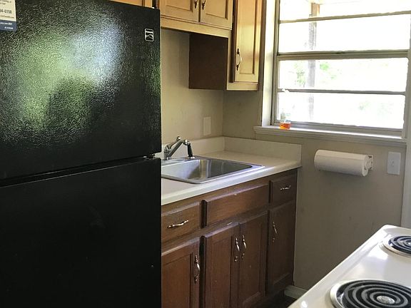 5th image of 2137 Larkwood Dr