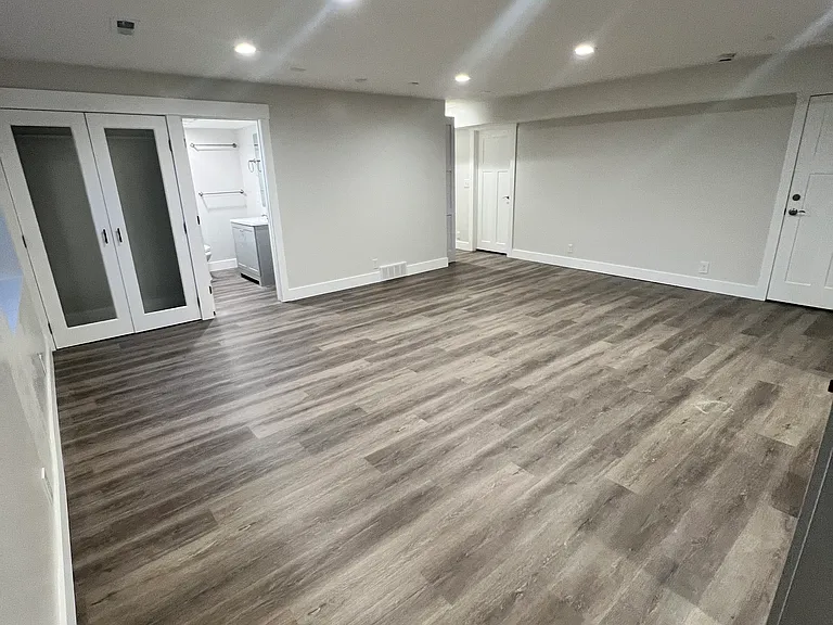 1142 W Lucky Cv — Photo 4
