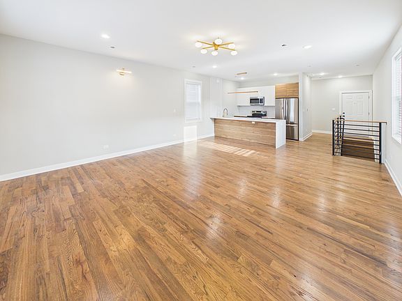 2nd image of 2236 W Cermak Rd #1R