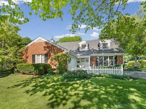 1533 N Belmont Ave, Arlington Heights, IL 60004