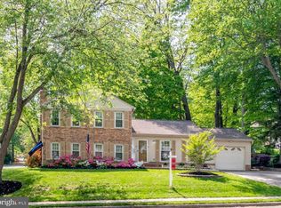 8823 Applecross Ln, Springfield, VA 22153