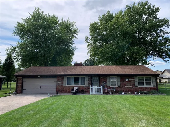 3567 Winding Way Dr, Medway, OH 45341