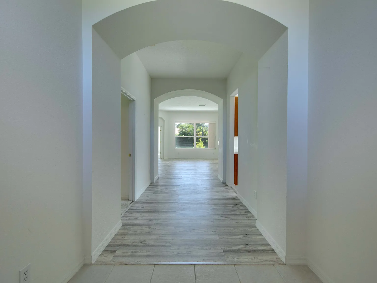 4 bed, 2198 sqft, $2,950 — Photo 4