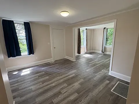 3 bed, $1,950 — Photo 2