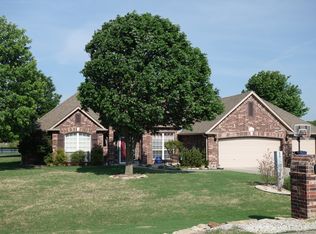 11940 Fieldstone Dr, Collinsville, OK 74021