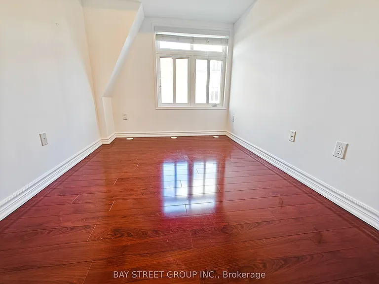308 John St #212 — Photo 16