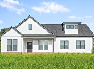 3880 Chapel Hill Rd, Clarksville, TN 37040