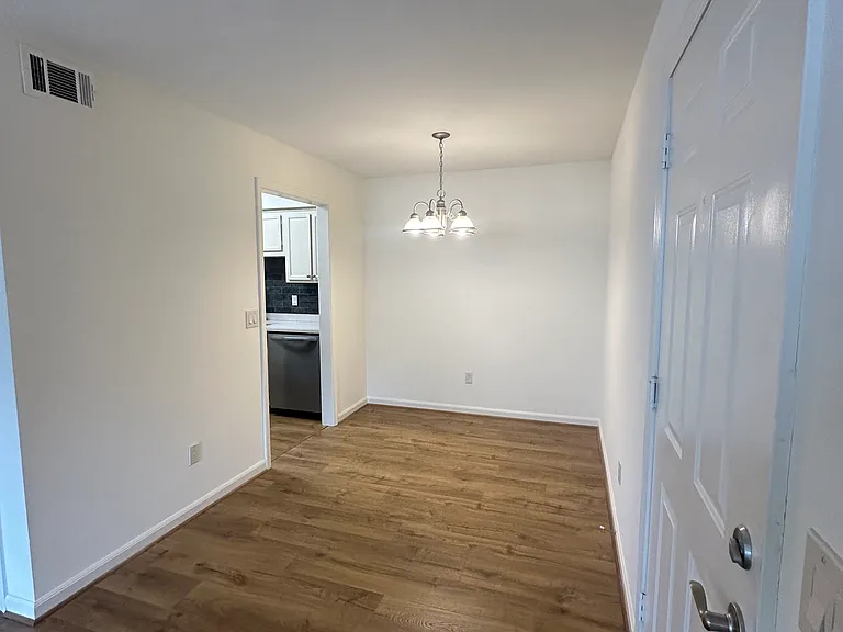 2118 Acklen Ave #21 — Photo 5