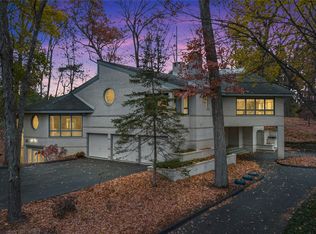 1178 Copperwood Dr, Bloomfield Hills, MI 48302