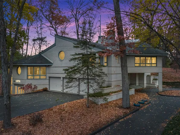 1178 Copperwood Dr, Bloomfield Hills, MI 48302