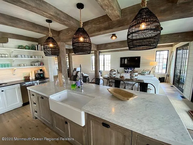 608 Lake Ave — Photo 10